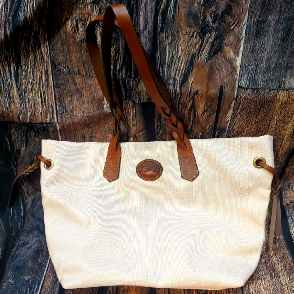 Dooney & Bourke pink purse